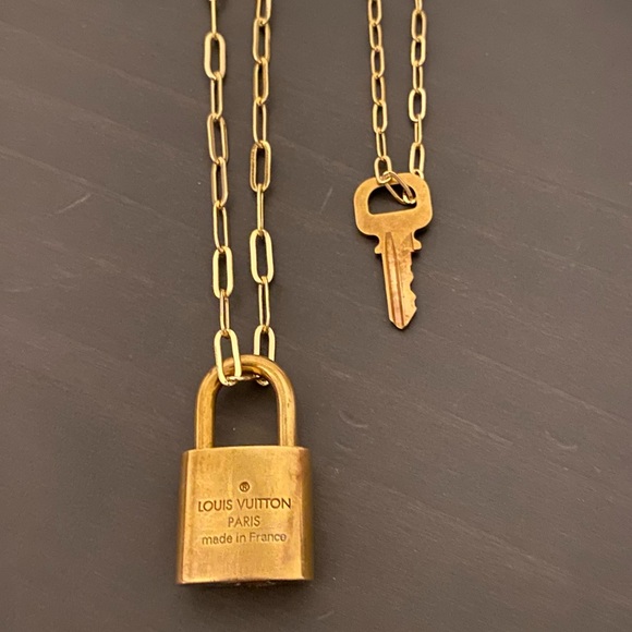 #326 Louis Vuitton LV Lock & Key - Picture 7 of 8
